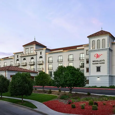 Woolley'S Classic Suites